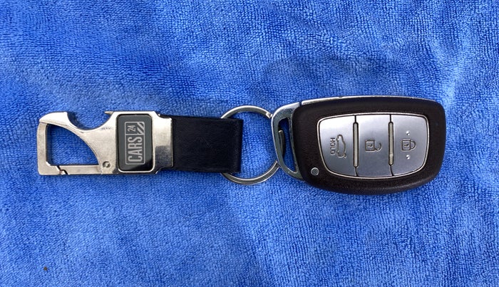 2015 Hyundai Grand i10 ASTA 1.2 KAPPA VTVT, Petrol, Manual, 88,560 km, Key Close Up