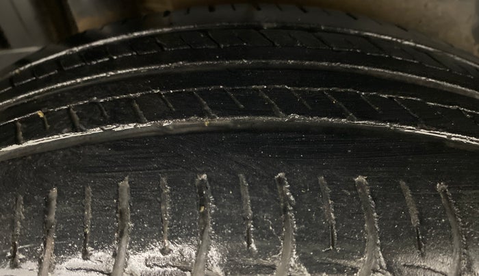 2016 Maruti Swift ZDI, Diesel, Manual, 47,034 km, Right Rear Tyre Tread