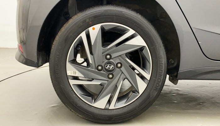 2021 Hyundai NEW I20 ASTA 1.2 MT, Petrol, Manual, 6,047 km, Right Rear Wheel