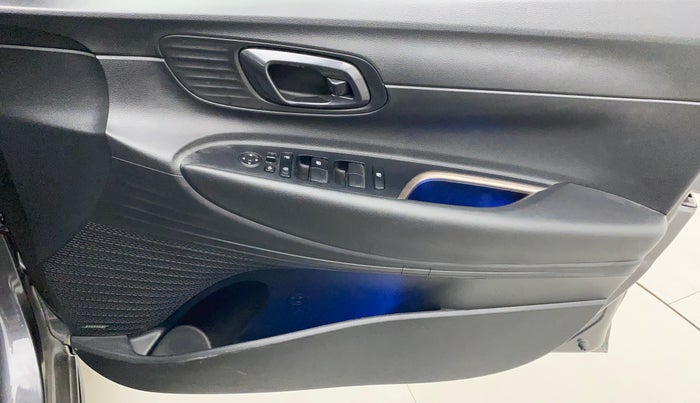 2021 Hyundai NEW I20 ASTA 1.2 MT, Petrol, Manual, 6,047 km, Driver Side Door Panels Control