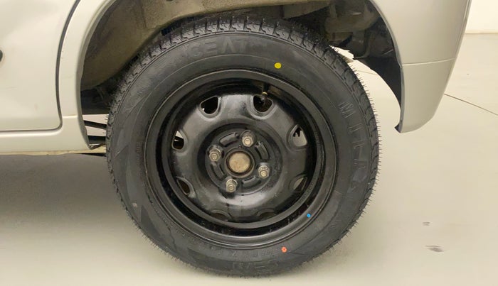 2013 Maruti Alto K10 VXI, Petrol, Manual, 74,689 km, Left Rear Wheel