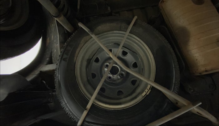 2017 Maruti Eeco 5 STR, Petrol, Manual, 31,809 km, Spare Tyre
