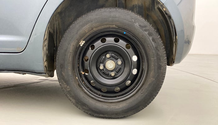 2010 Maruti Swift VXI D, Petrol, Manual, 62,554 km, Left Rear Wheel