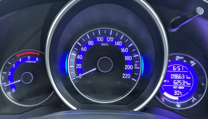 2017 Honda WR-V 1.5 i-DTEC VX MT, Diesel, Manual, 96,792 km, Odometer Image