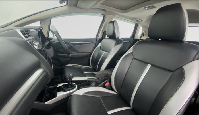 2017 Honda WR-V 1.5 i-DTEC VX MT, Diesel, Manual, 96,792 km, Right Side Front Door Cabin