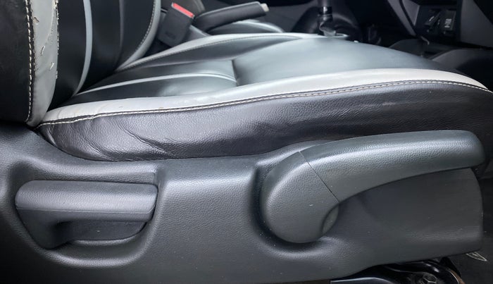 2017 Honda WR-V 1.5 i-DTEC VX MT, Diesel, Manual, 96,792 km, Driver Side Adjustment Panel