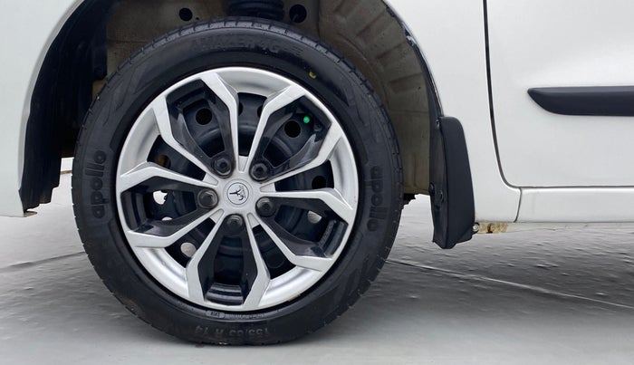 2017 Maruti Wagon R 1.0 VXI, Petrol, Manual, 34,054 km, Left Front Wheel
