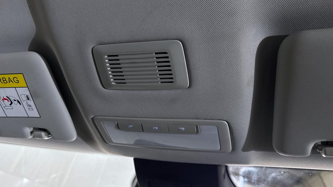 2022 MG Zst Core, Automatic, 26984 km, On-Roof Controls/Sunglass holder