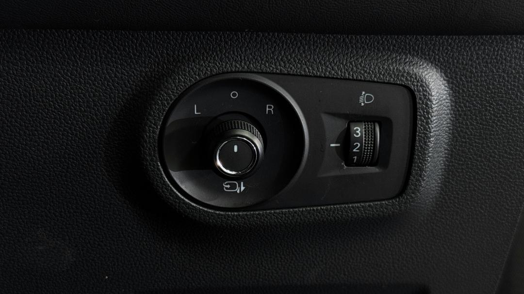 2022 MG Zst Core, Automatic, 26984 km, Utility Switches/Buttons