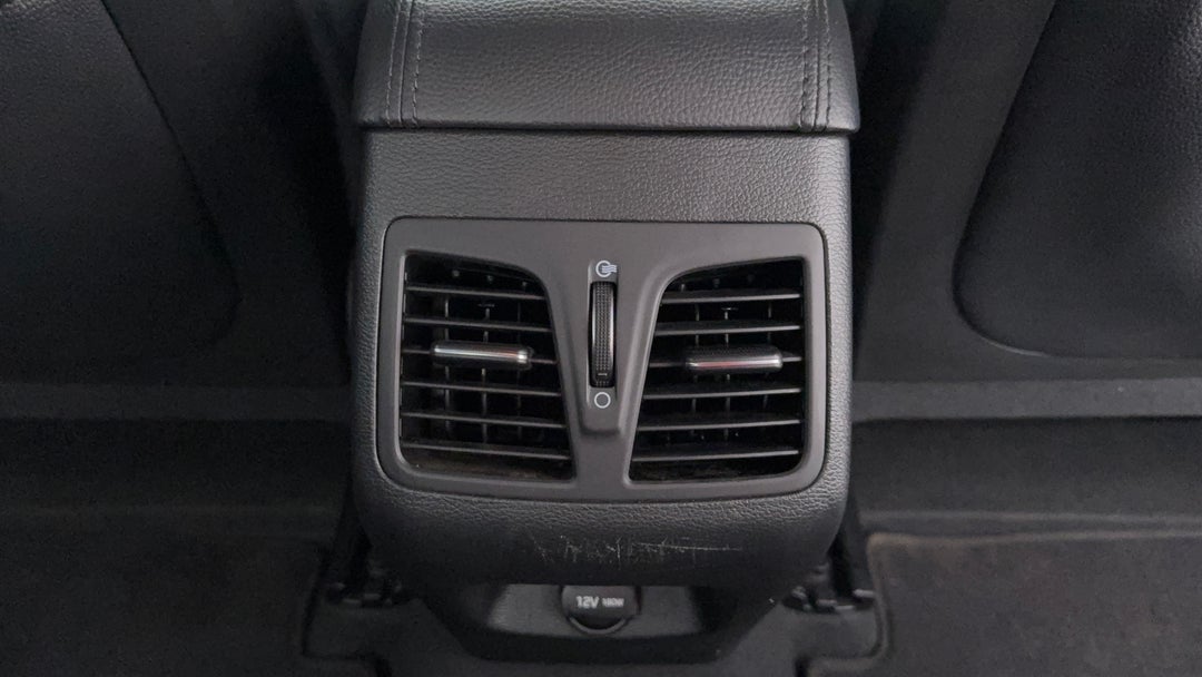 2018 Hyundai Sonata Active, Automatic, 144993 km, Rear A/C Vent