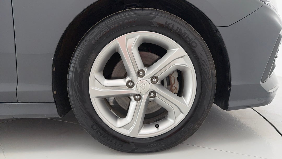 2018 Hyundai Sonata Active, Automatic, 144993 km, Right Front Wheel