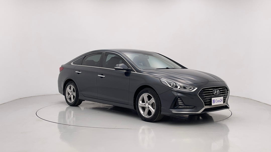2018 Hyundai Sonata Active, Automatic, 144993 km, Right Front Diagonal (45- Degree) View