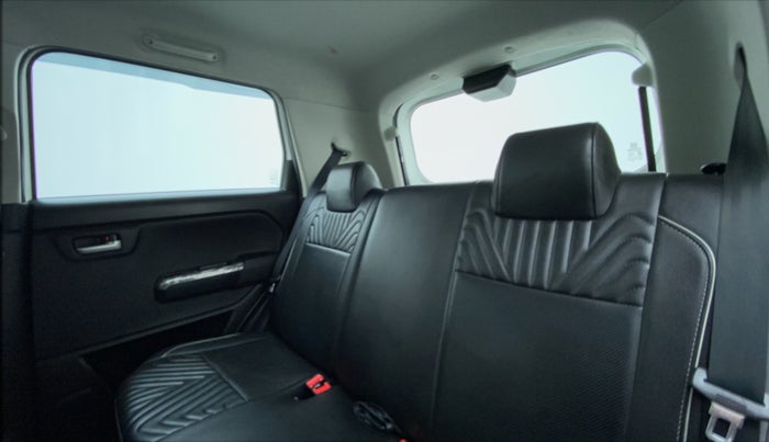2019 Maruti New Wagon-R VXI 1.2L, Petrol, Manual, 24,131 km, Right Side Rear Door Cabin
