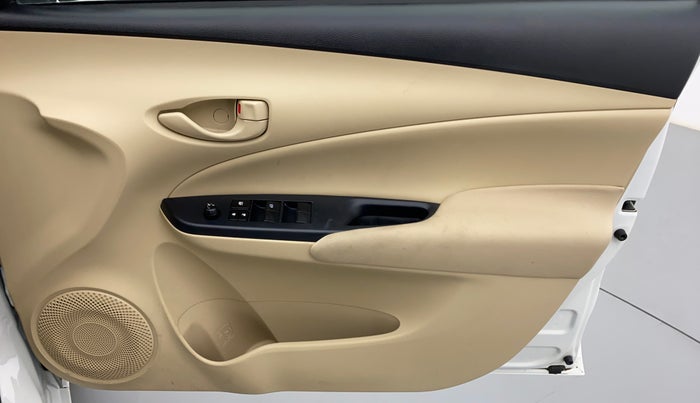 2020 Toyota YARIS J CVT, Petrol, Automatic, 9,889 km, Driver Side Door Panels Control