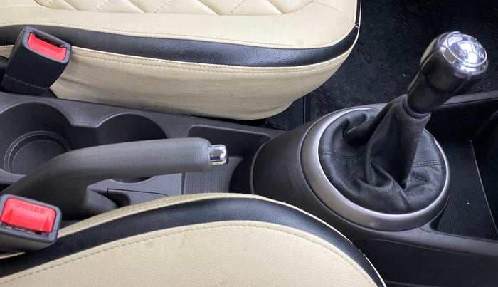 2014 Hyundai i20 ASTA 1.2, Petrol, Manual, 21,960 km, Gear Lever