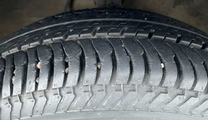 2016 Maruti Alto K10 VXI P, Petrol, Manual, 15,832 km, Right Front Tyre Tread