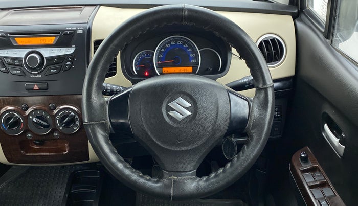 2017 Maruti Wagon R 1.0 VXI, Petrol, Manual, 16,506 km, Steering Wheel Close Up