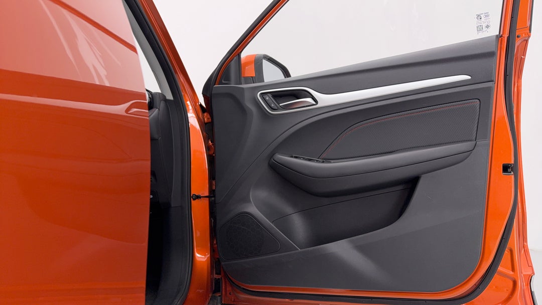 2023 MG Zst Core, Automatic, 11897 km, Speaker View