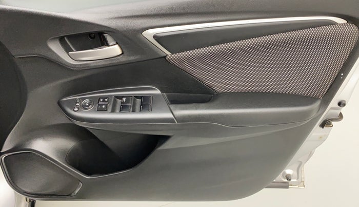 2017 Honda WR-V 1.5 i-DTEC VX MT, Diesel, Manual, 32,617 km, Driver Side Door Panels Control
