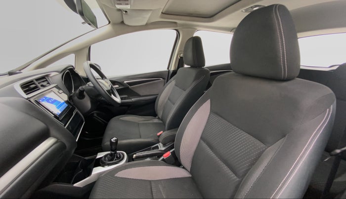 2017 Honda WR-V 1.5 i-DTEC VX MT, Diesel, Manual, 32,617 km, Right Side Front Door Cabin View