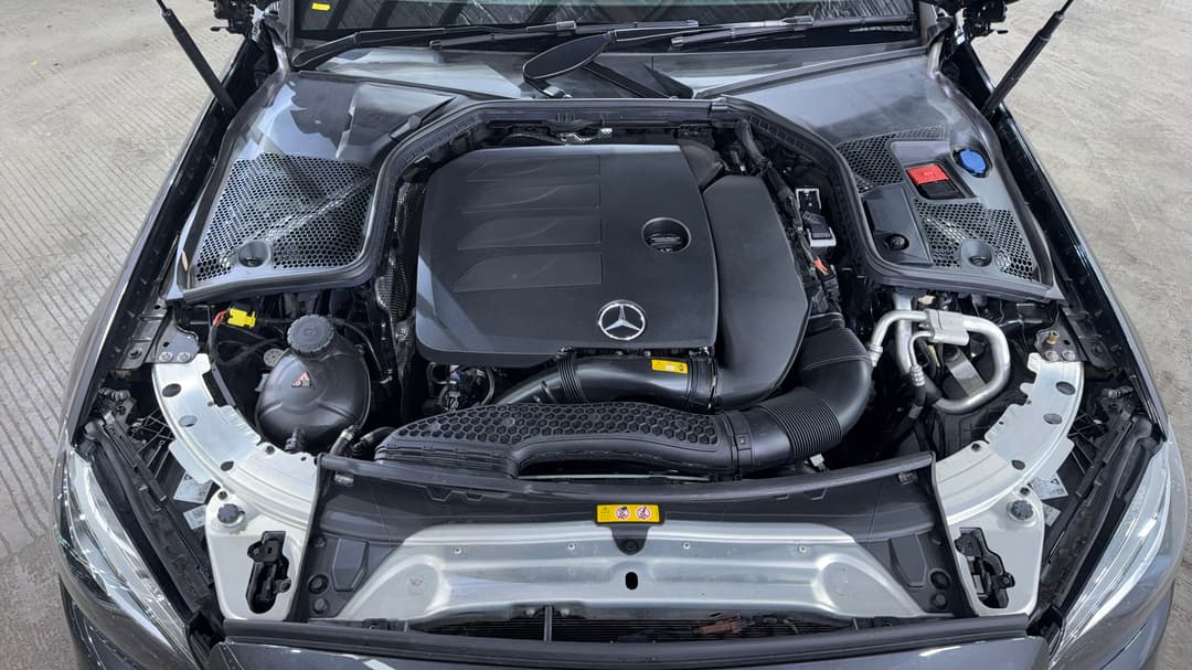 2021 Mercedes-benz C200 C200, Automatic, 44789 km, Open Bonnet (Engine)