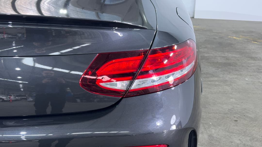 2021 Mercedes-benz C200 C200, Automatic, 44789 km, Badge (Boot Right Side)