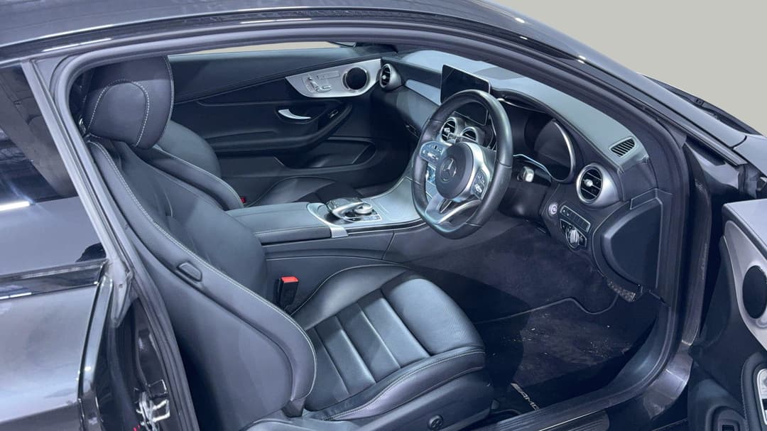 2021 Mercedes-benz C200 C200, Automatic, 44789 km, Right Side Front Door Cabin View