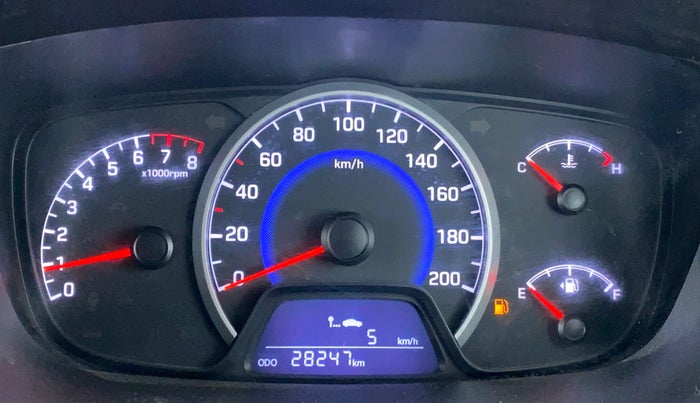 2017 Hyundai Grand i10 MAGNA 1.2 VTVT, Petrol, Manual, 28,456 km, Odometer Image