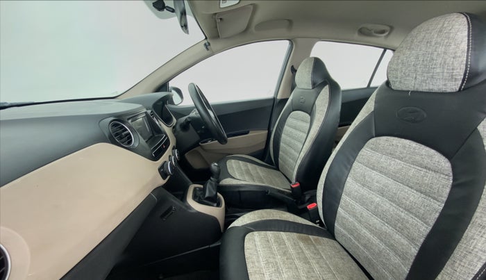 2017 Hyundai Grand i10 MAGNA 1.2 VTVT, Petrol, Manual, 28,456 km, Right Side Front Door Cabin
