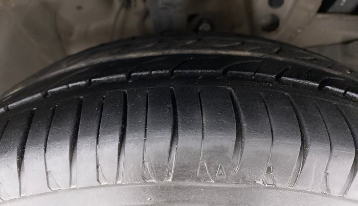 2016 Honda Jazz 1.5 V I DTEC, Diesel, Manual, 67,037 km, Right Front Tyre Tread