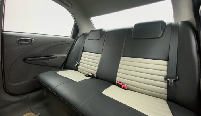 2011 Toyota Etios G, Petrol, Manual, 52,976 km, Right Side Rear Door Cabin