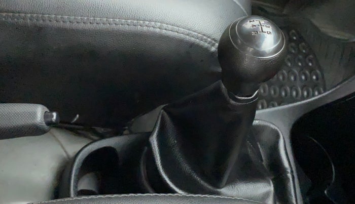 2011 Toyota Etios G, Petrol, Manual, 52,976 km, Gear Lever