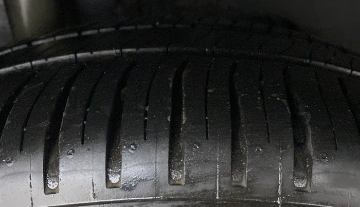 2018 Ford FREESTYLE TITANIUM Plus 1.5 TDCI MT, Diesel, Manual, 56,264 km, Right Rear Tyre Tread