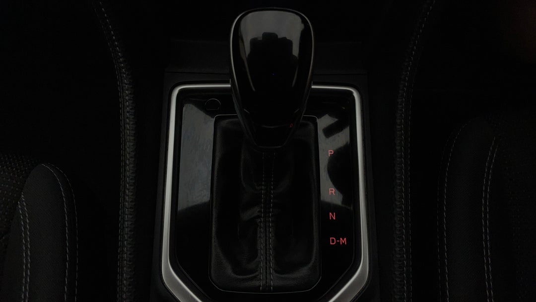 2024 Subaru Forester 2.5i (AWD), Automatic, 43871 km, Gear Lever 