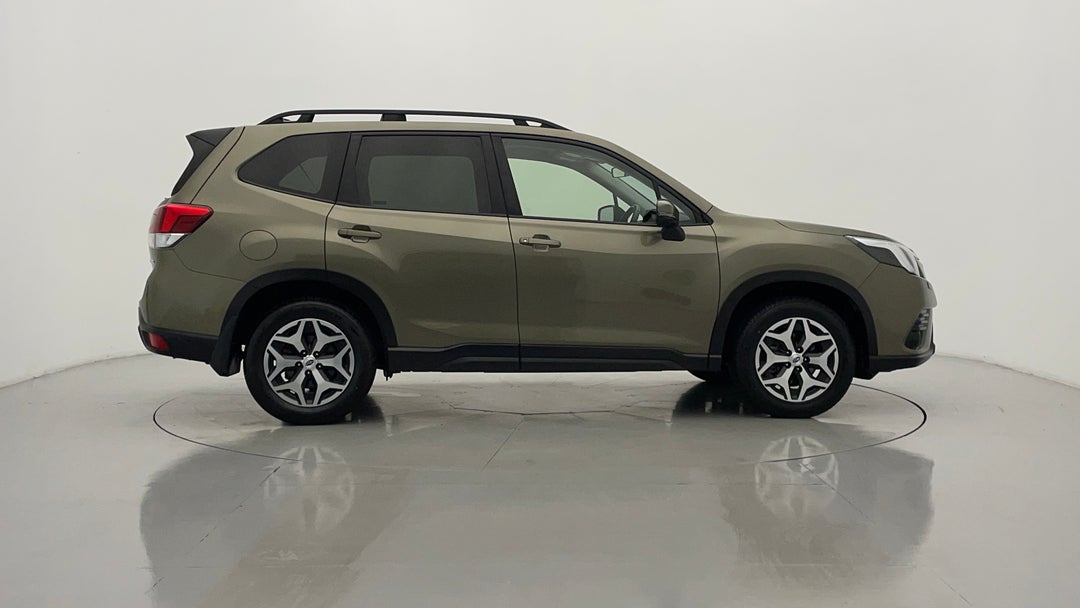 2024 Subaru Forester 2.5i (AWD), Automatic, 43871 km, Right Side View