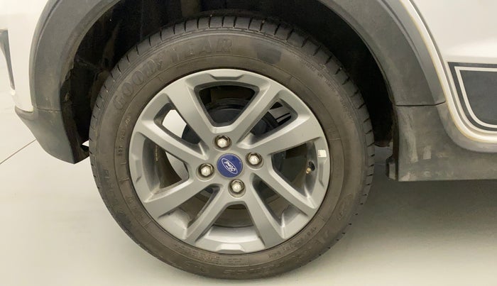 2018 Ford FREESTYLE TITANIUM 1.2 PETROL, Petrol, Manual, 11,404 km, Right Rear Wheel