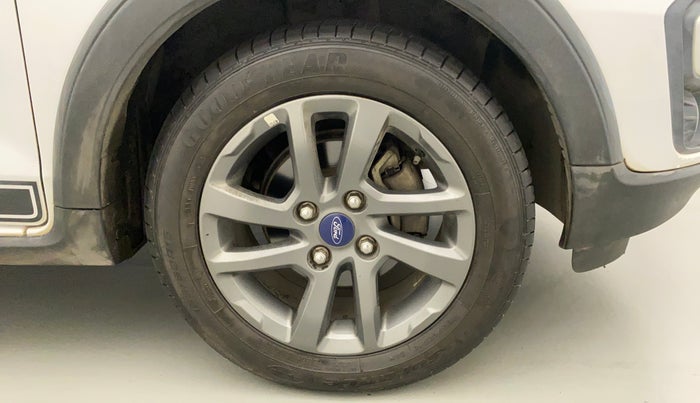 2018 Ford FREESTYLE TITANIUM 1.2 PETROL, Petrol, Manual, 11,404 km, Right Front Wheel