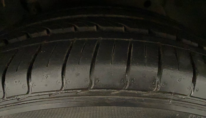 2018 Ford FREESTYLE TITANIUM 1.2 PETROL, Petrol, Manual, 11,404 km, Left Front Tyre Tread
