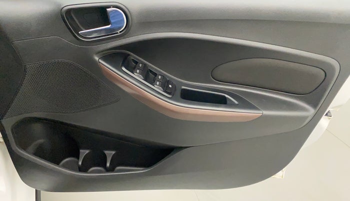 2018 Ford FREESTYLE TITANIUM 1.2 PETROL, Petrol, Manual, 11,404 km, Driver Side Door Panels Control