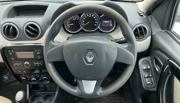 2015 Renault Duster 85 PS RXL PLUS DIESEL, Diesel, Manual, 1,19,843 km, Steering Wheel Close Up