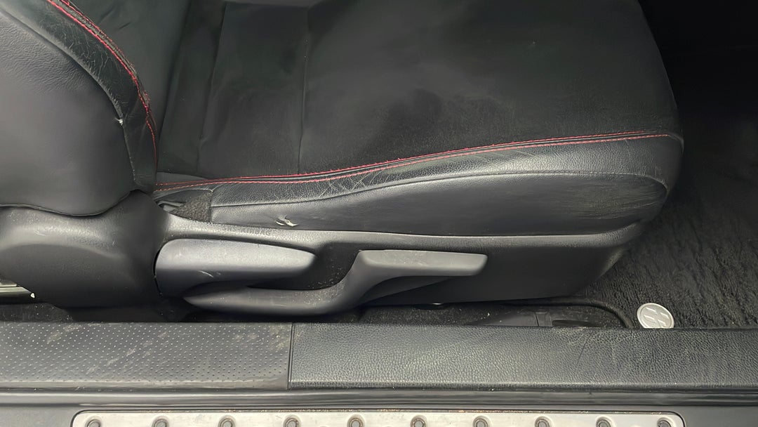 2016 Toyota 86 Gts, Manual, 99429 km, Drivers Side Adjustment Panel