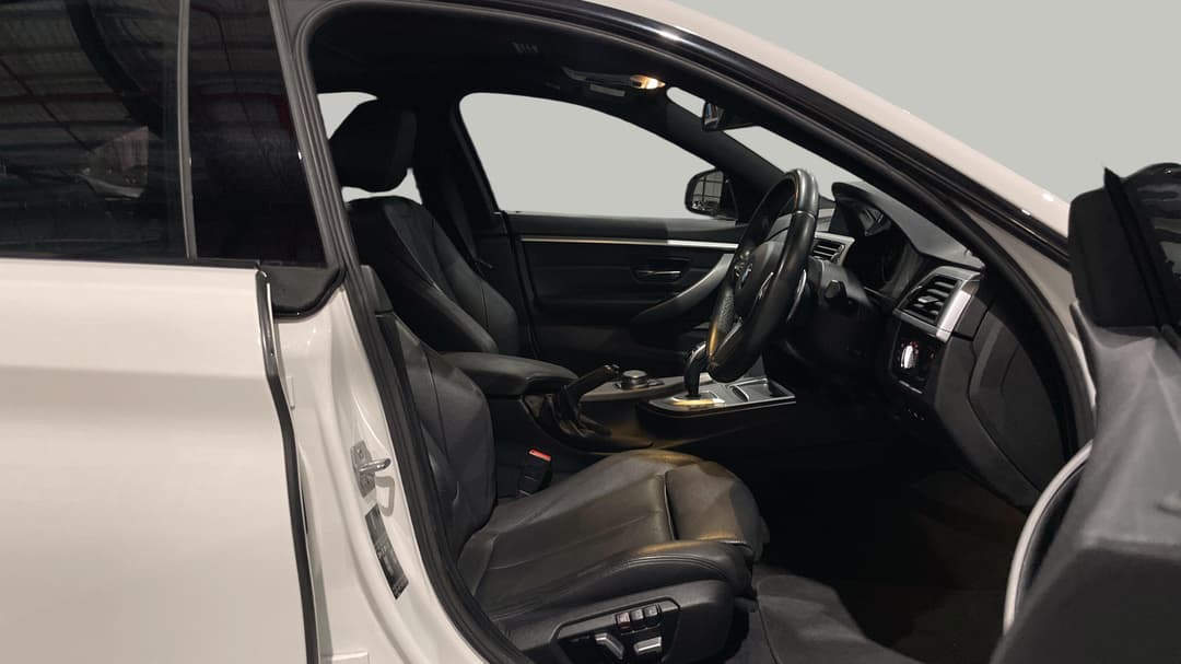 2018 BMW 4 20i M Sport Gran Coupe, Automatic, 51819 km, Right Side Front Door Cabin View
