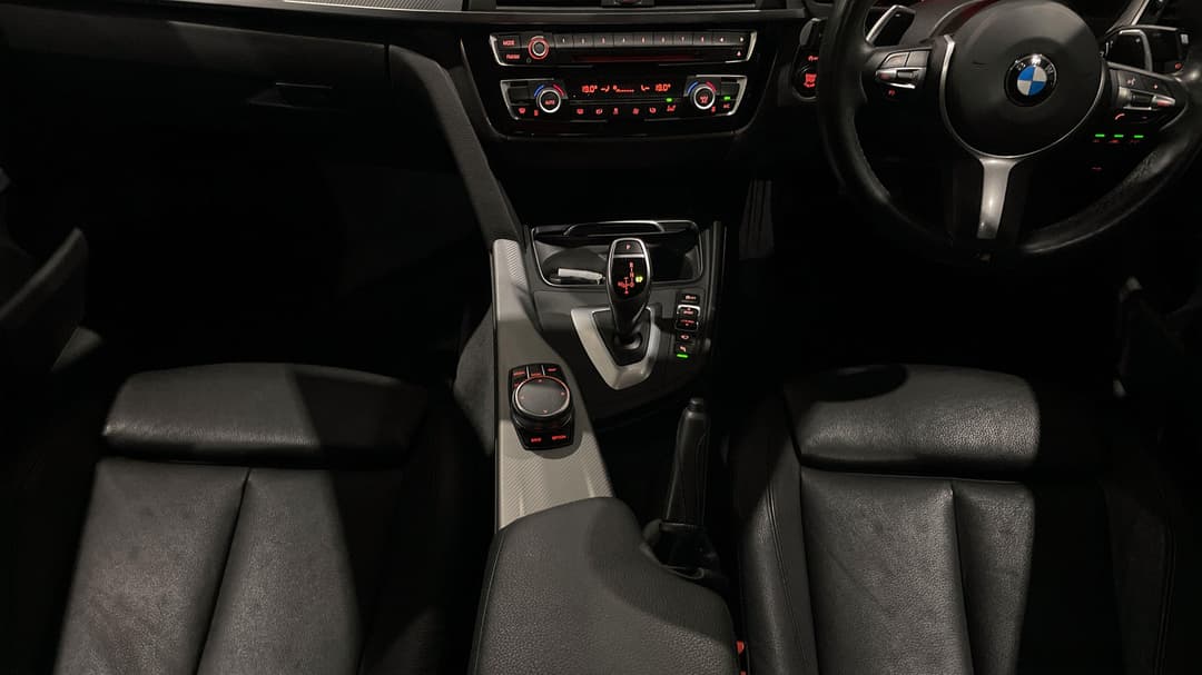 2018 BMW 4 20i M Sport Gran Coupe, Automatic, 51819 km, Center Console