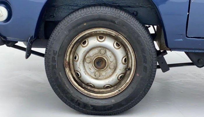 2017 Maruti OMNI E 8 STR, Petrol, Manual, 33,542 km, Right Rear Wheel