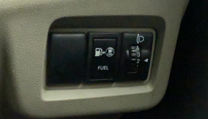 2019 Maruti Alto K10 LXI CNG (AIRBAG), CNG, Manual, 54,914 km, Dashboard - Headlight height adjustment not working