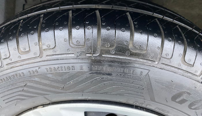 2014 Maruti Swift Dzire VXI 1.2 BS IV, Petrol, Manual, 31,351 km, Left Front Tyre Tread