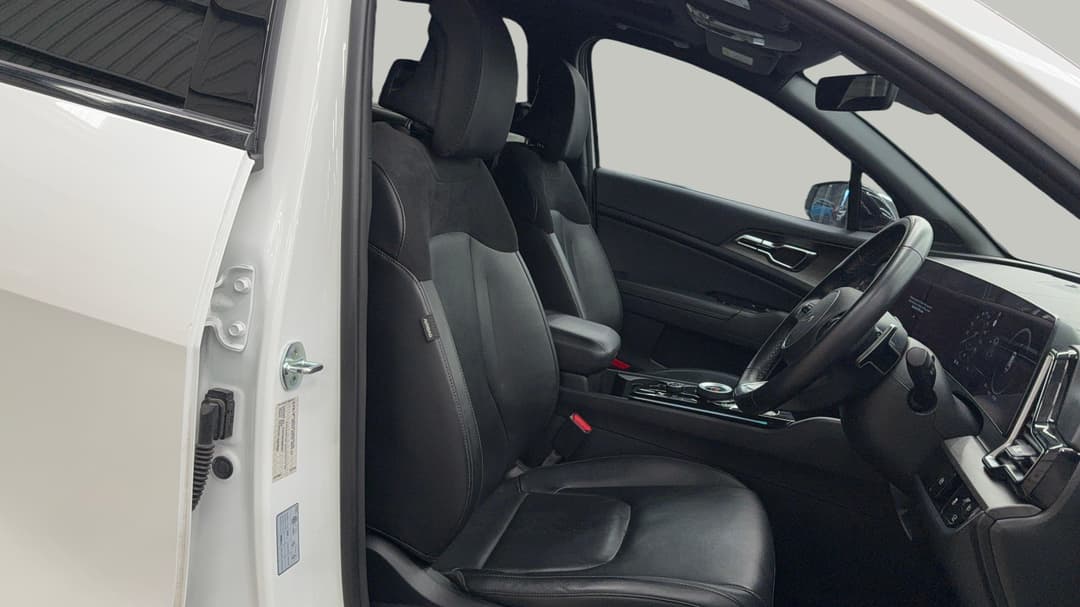 2022 Kia Sportage Gt-line (AWD), Automatic, 91584 km, Right Side Front Door Cabin View