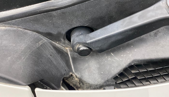 2020 Maruti Swift ZXI AMT, Petrol, Automatic, 9,846 km, Bonnet (hood) - Cowl vent panel has minor damage