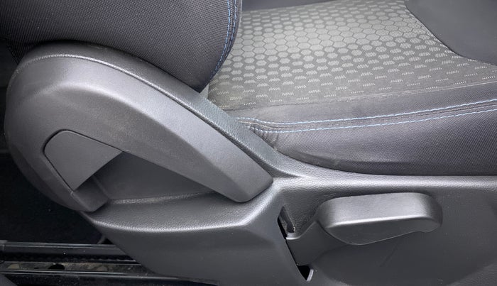 2019 Ford New Figo 1.2 TITANIUM BLU, Petrol, Manual, 38,060 km, Driver Side Adjustment Panel