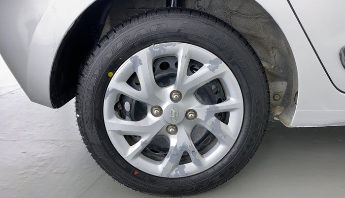 2018 Hyundai Grand i10 MAGNA 1.2 VTVT, Petrol, Manual, 39,314 km, Right Rear Wheel